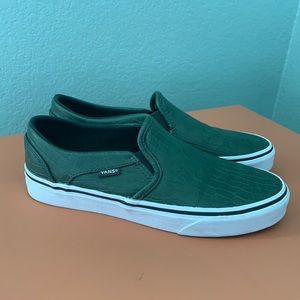 Vans slip on